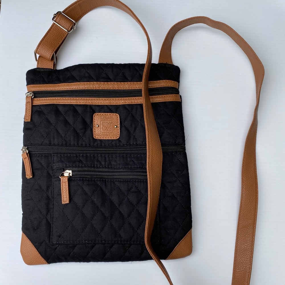 Stone Mountain 4-Pocket Crossbody Bag